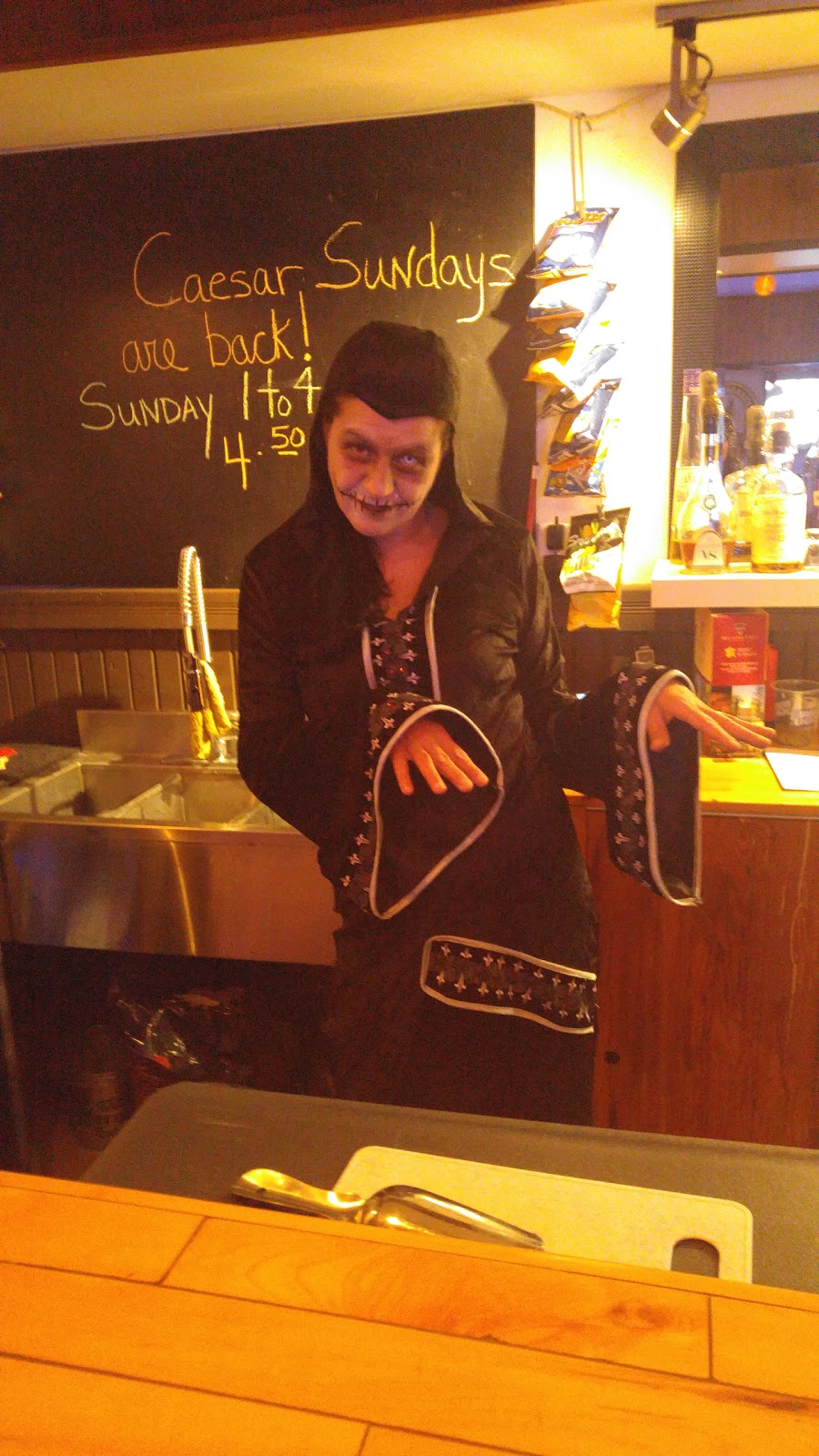 Bar Comforts | 795 Chem. du Village, Morin-Heights, QC J0R 1H0, Canada | Phone: (450) 226-5719