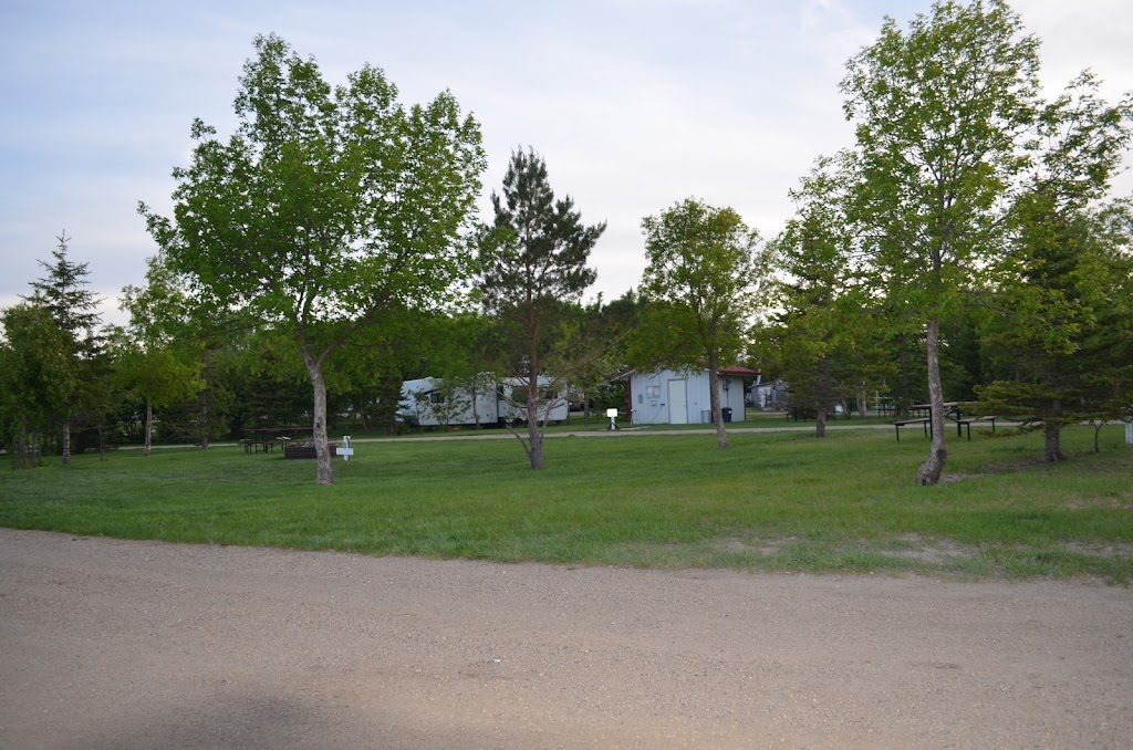 Mossbank RV Campground | 5th Ave East, Mossbank, SK S0H 3G0, Canada | Phone: (306) 354-2294