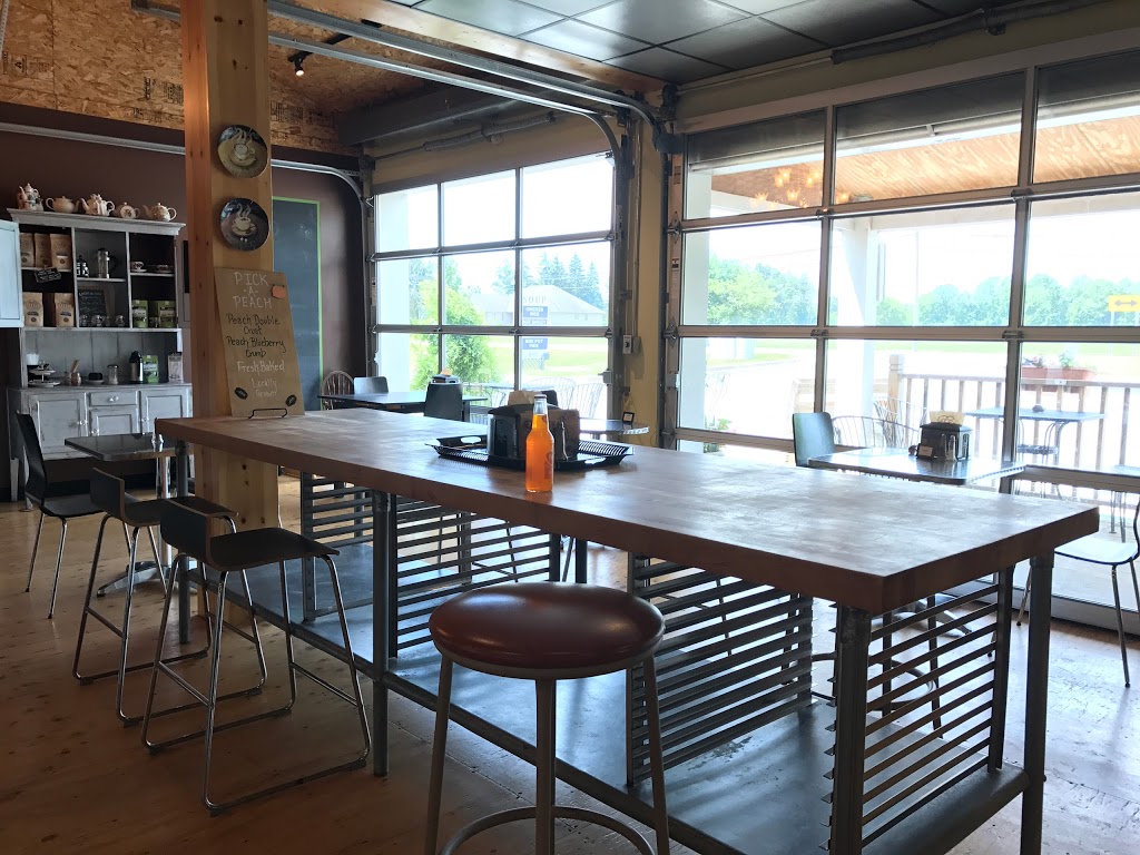Achatz Handmade Pie Company | 75700 North Ave, Armada, MI 48005, USA | Phone: (586) 784-4743