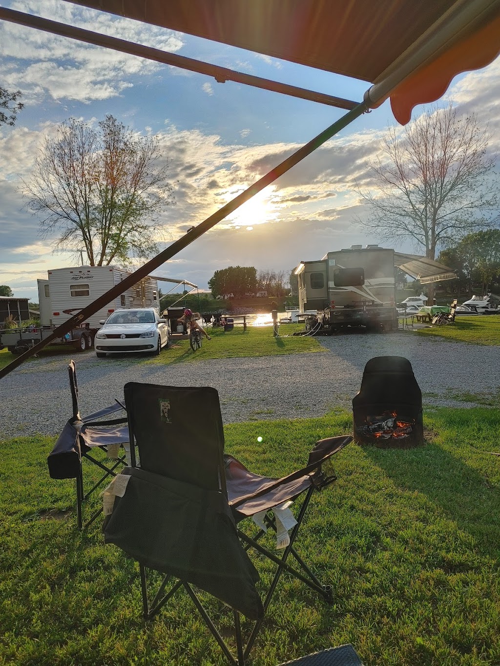 Marina Camping Bellerive | 1999 Chem. des Patriotes, Saint-Ours, QC J0G 1P0, Canada | Phone: (450) 785-5566