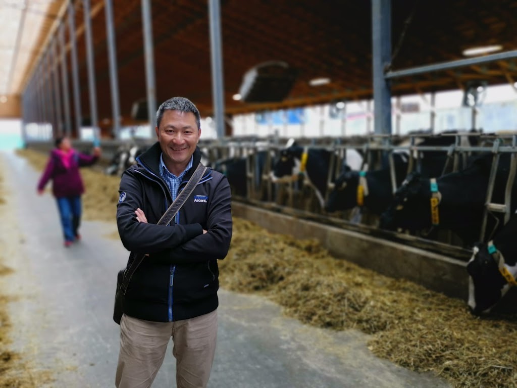 Pacific Dairy Centre Ltd | 8558 Chilliwack Mountain Rd, Chilliwack, BC V2R 3W8, Canada | Phone: (604) 852-9020