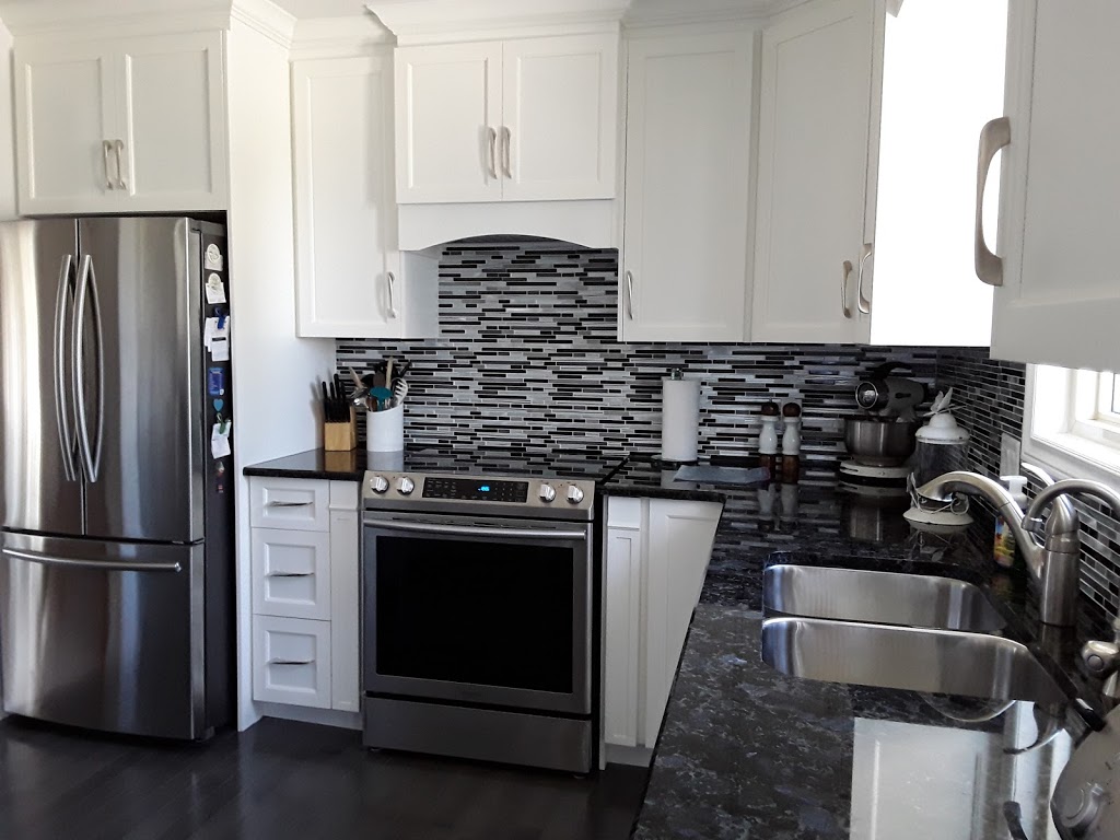 Mikes Selective Cabinets | 39 Woodstock St S, Tavistock, ON N0B 2R0, Canada | Phone: (519) 655-2874
