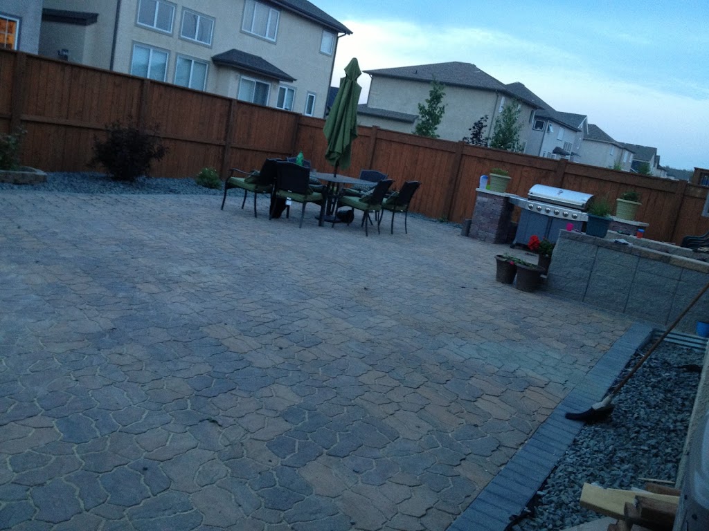 Roo Construction | 98 Mahonee Dr, Winnipeg, MB R2G 3S2, Canada | Phone: (204) 995-1633