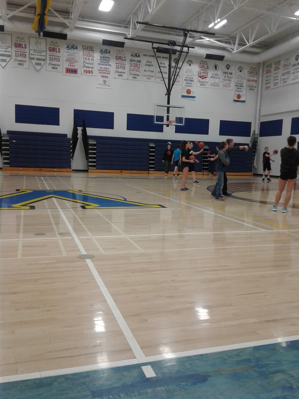 Vauxhall High School | High School, 400 7 St N, Vauxhall, AB T0K 2K0, Canada | Phone: (403) 654-2145