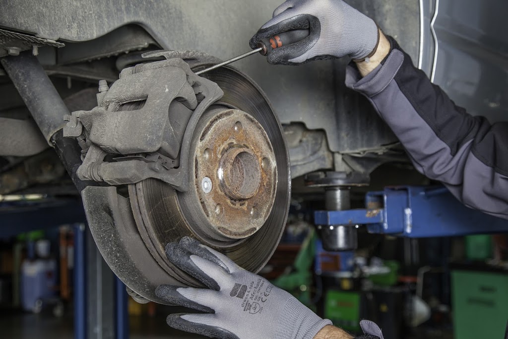 Ryder Automotive And Detailing | 608 Esquimalt Rd, Victoria, BC V9A 3L4, Canada | Phone: (250) 472-7433
