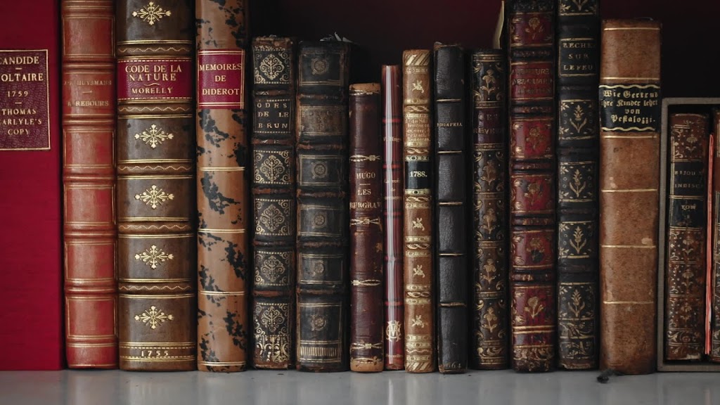 Book Summary | 8 Pl. François Perrot, LÎle-Perrot, QC J7V 8G8, Canada | Phone: (438) 622-8747