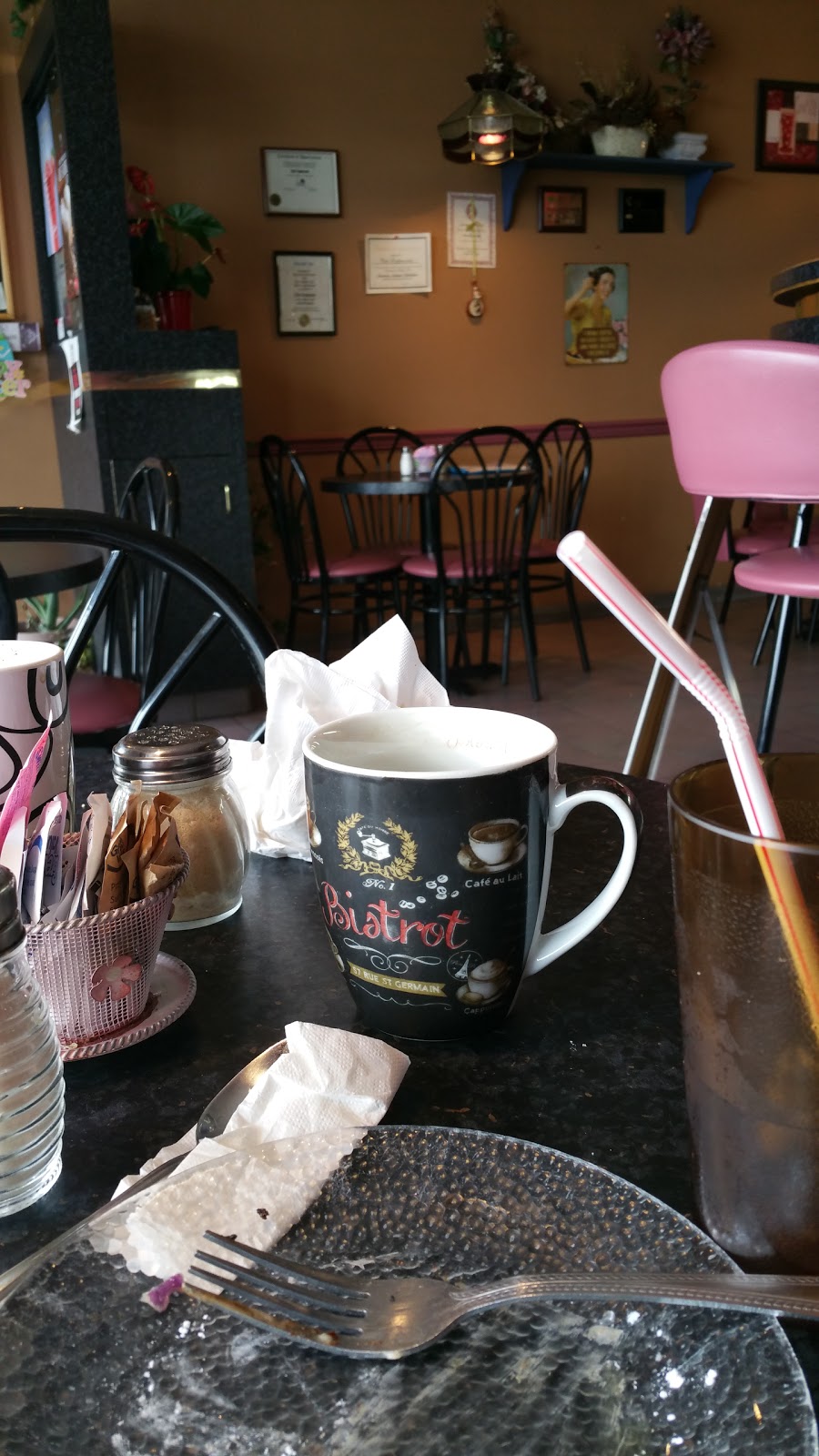 Club Cappuccino Cafe & Desserts | 595 Arthur St W, Thunder Bay, ON P7E 5R5, Canada | Phone: (807) 577-1985