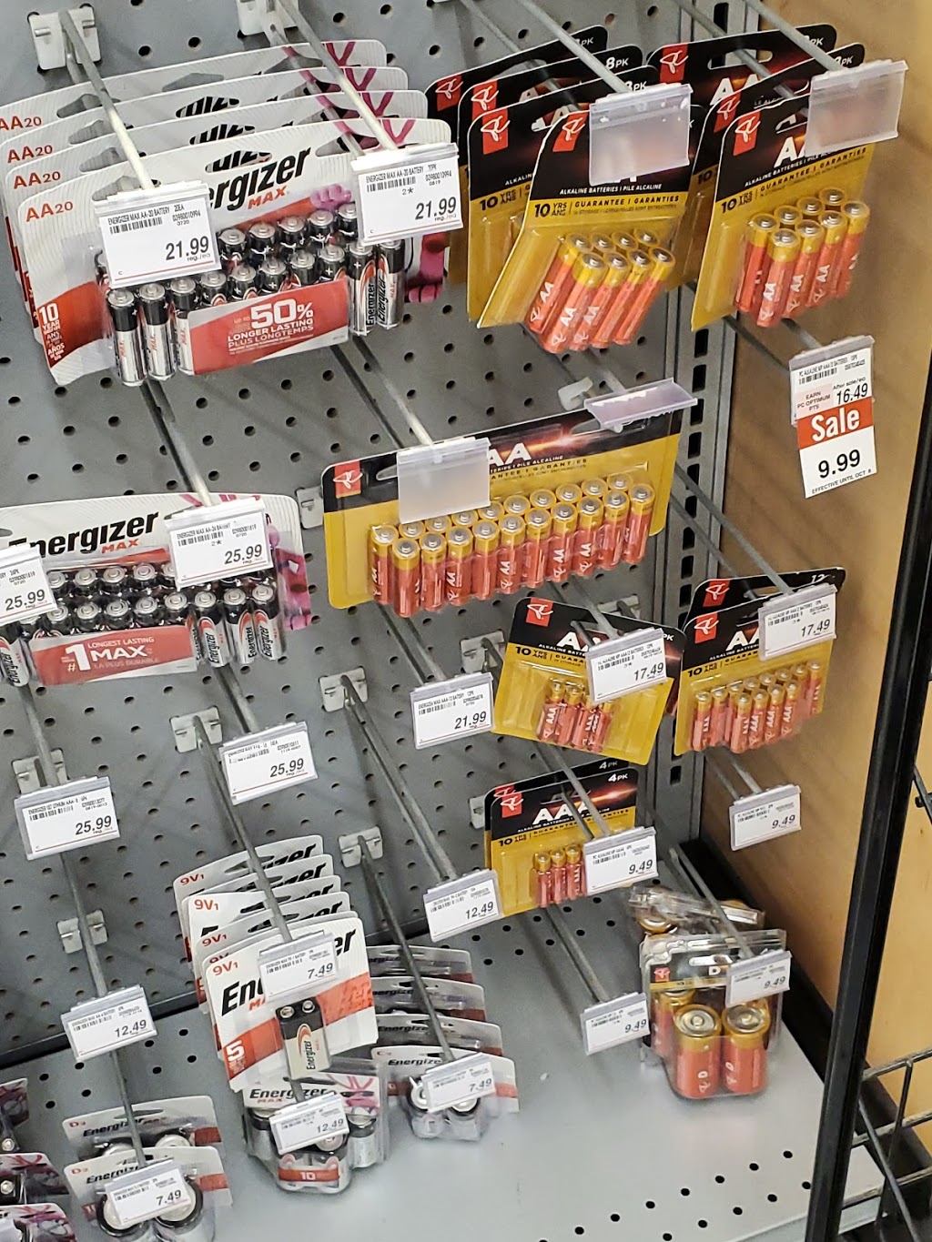 Shoppers Drug Mart | 770 Lawrence Ave W, North York, ON M6A 3C6, Canada | Phone: (416) 787-0238