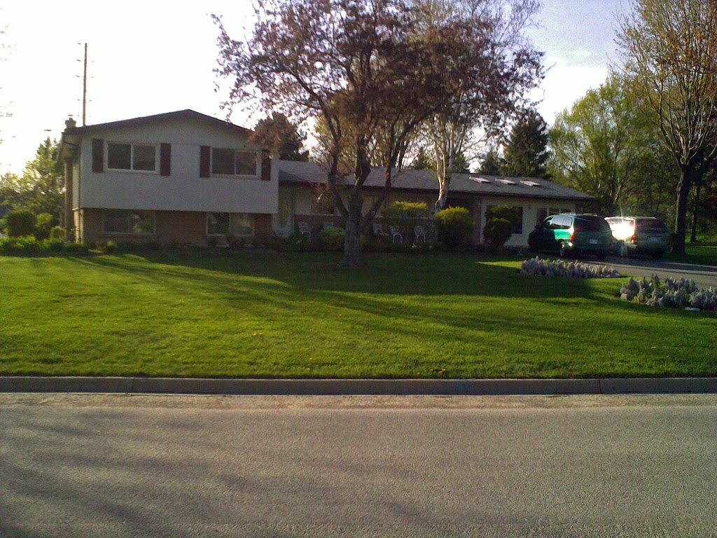 Crescent Hill Place Retirement Home | 3 Crescent Hill Dr S, Brampton, ON L6S 2P2, Canada | Phone: (905) 789-7632