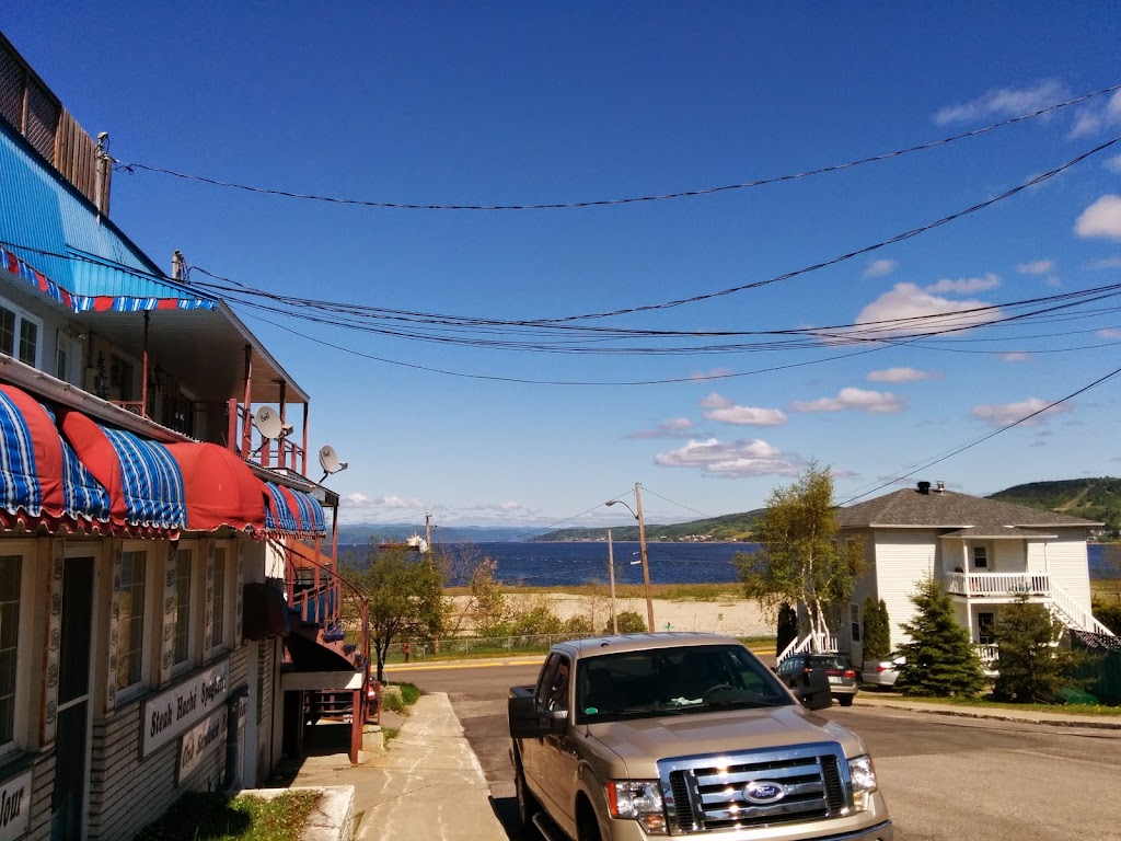 Restaurant Chez Paulo Poulet Frit | 892 Bd de la Grande-Baie-Sud, La Baie, QC G7B 1C2, Canada | Phone: (418) 306-5032
