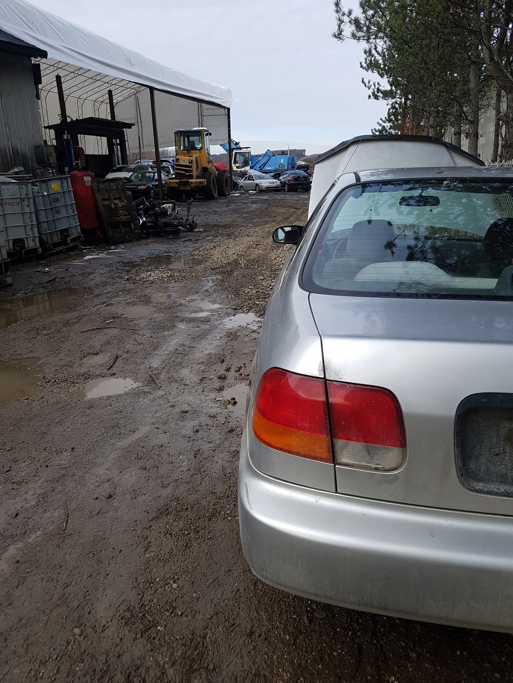 A & A Auto Wreckers | 456 Tiffin St, Barrie, ON L4N 9W8, Canada | Phone: (705) 333-3355
