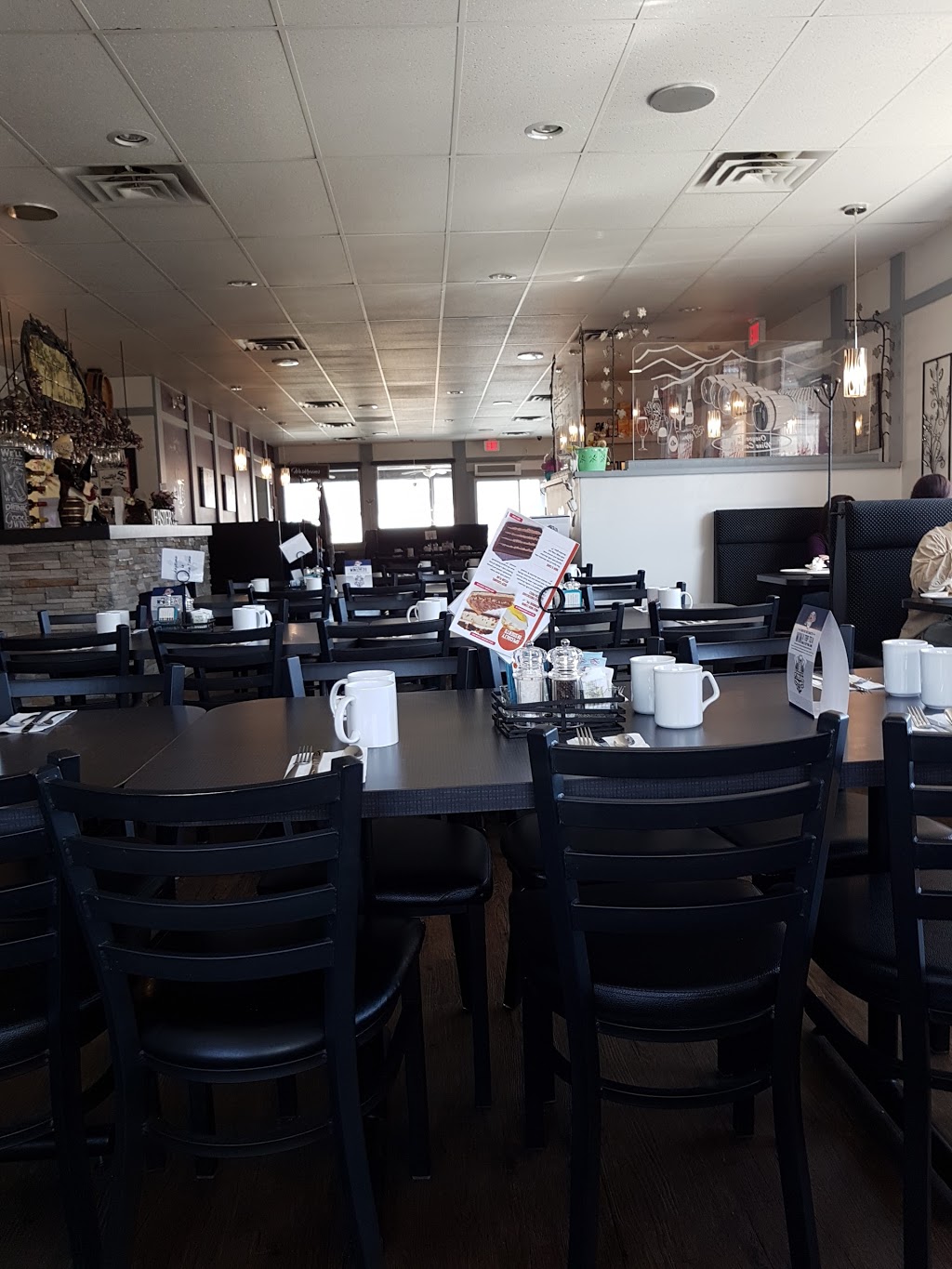 Smittys Family Restaurant | 8906 Main St, Osoyoos, BC V0H 1V0, Canada | Phone: (250) 495-6333
