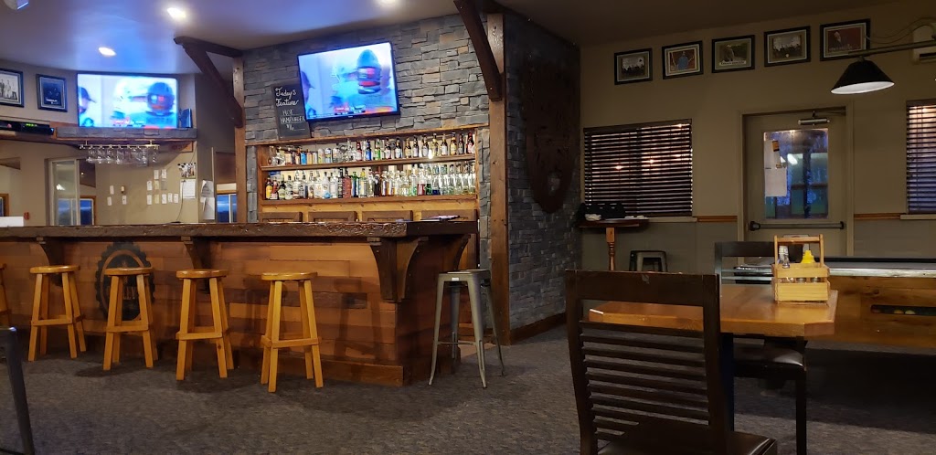 Oakleys Pub And Patio | 15 Trudeau Ln, Tweed, ON K0K 3J0, Canada | Phone: (613) 661-3699