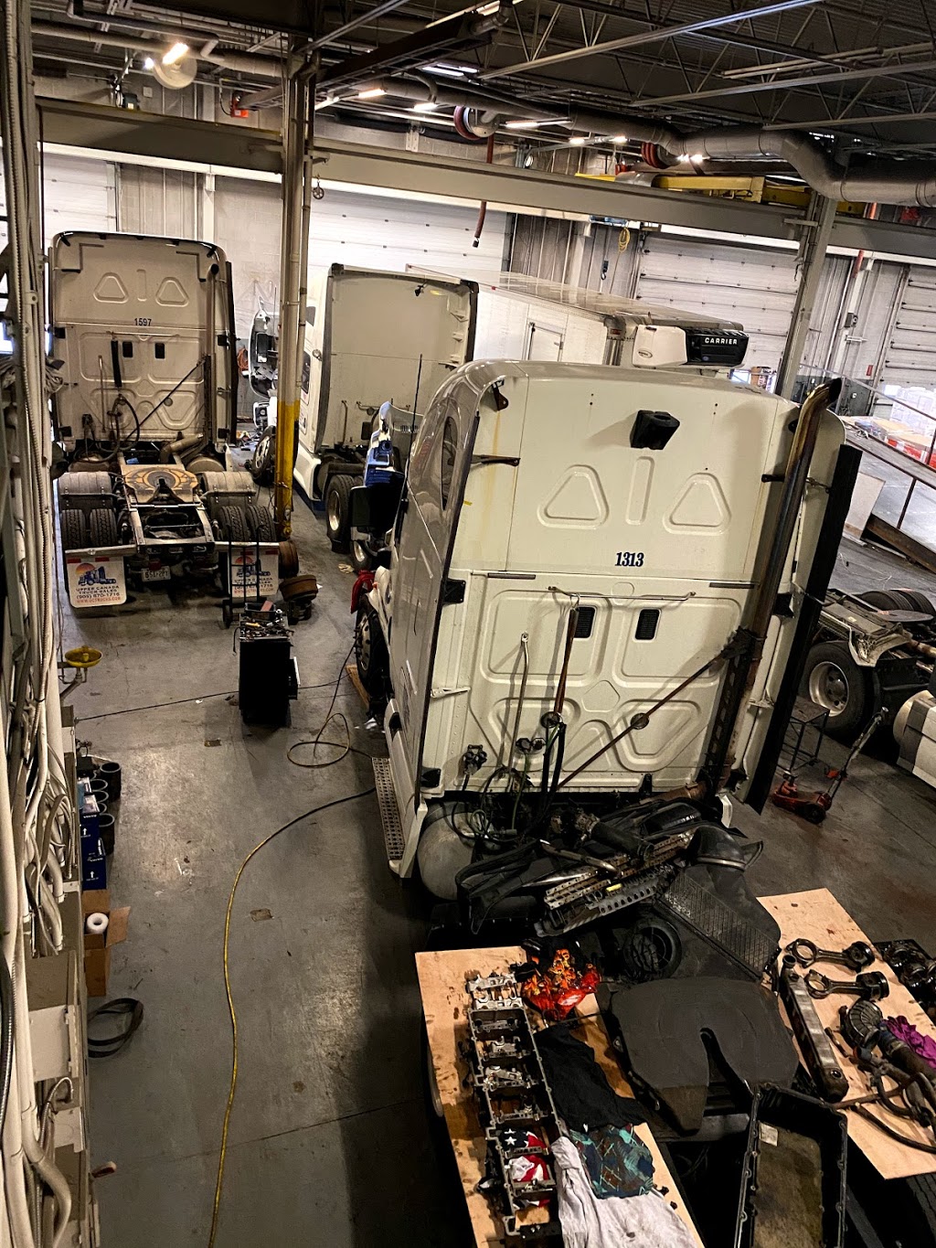 D Tec Truck & Trailer Repair Ltd & ORBIT EXPRESS INC | 425 Gibraltar Dr, Mississauga, ON L5T 2S9, Canada | Phone: (647) 988-4291