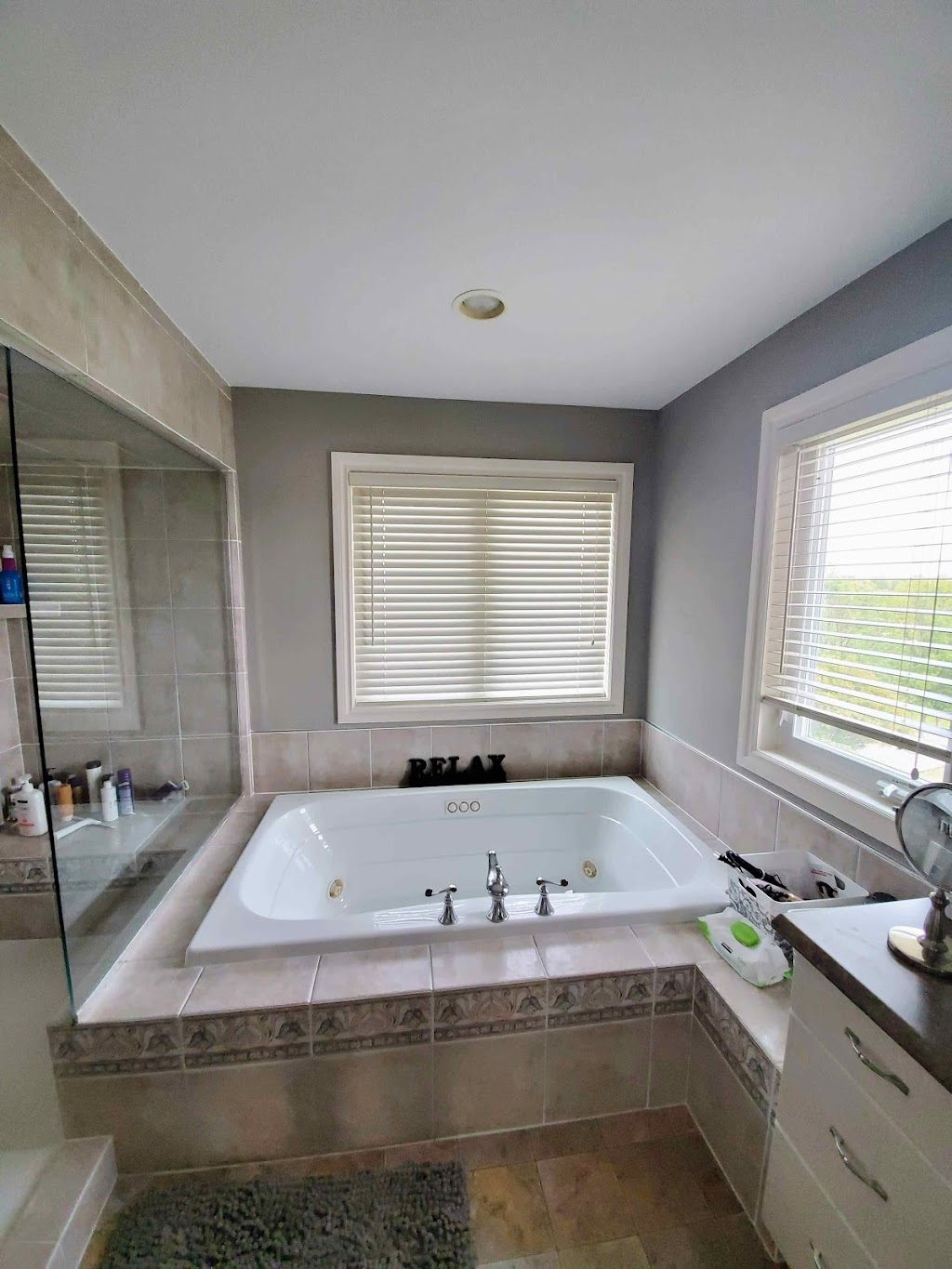 Advance Painting and Decorating | 894 Northumberland Rd, West Saint Paul, MB R4A 3A9, Canada | Phone: (204) 801-5673