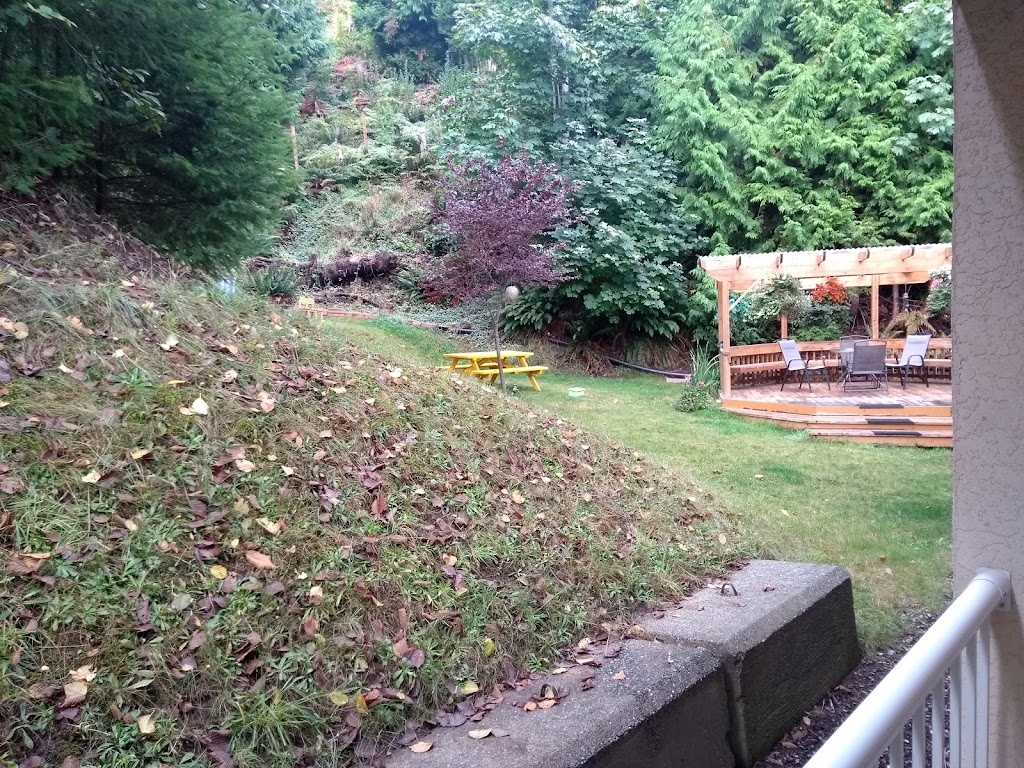 Casa Grande Inn | 3080 Island Hwy W, Qualicum Beach, BC V9K 2C5, Canada | Phone: (250) 752-4400