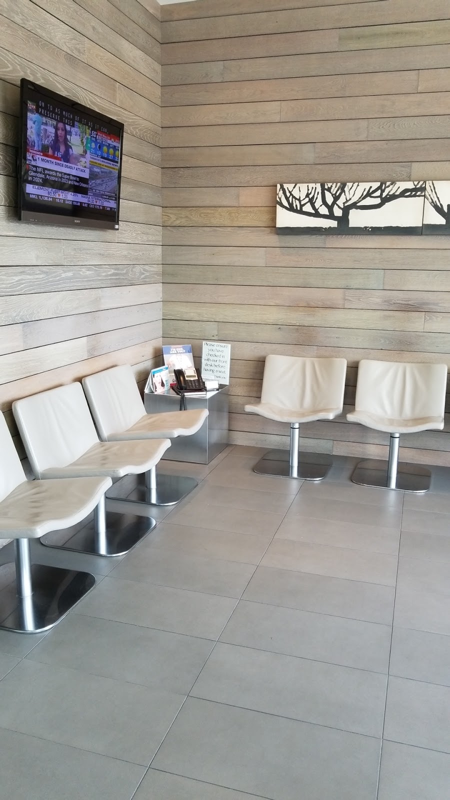 The Smile Collective Dental Clinic Dr. Jacqueline Geroche & Asso | 4555 Hurontario St, Mississauga, ON L4Z 3L9, Canada | Phone: (905) 272-3455