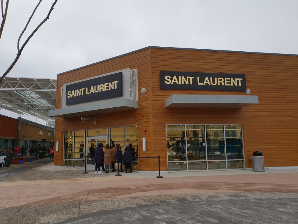 Polo Ralph Lauren Factory Store | 13850 Steeles Ave Ste 118, Halton Hills, ON L7G 5G2, Canada | Phone: (905) 636-7478