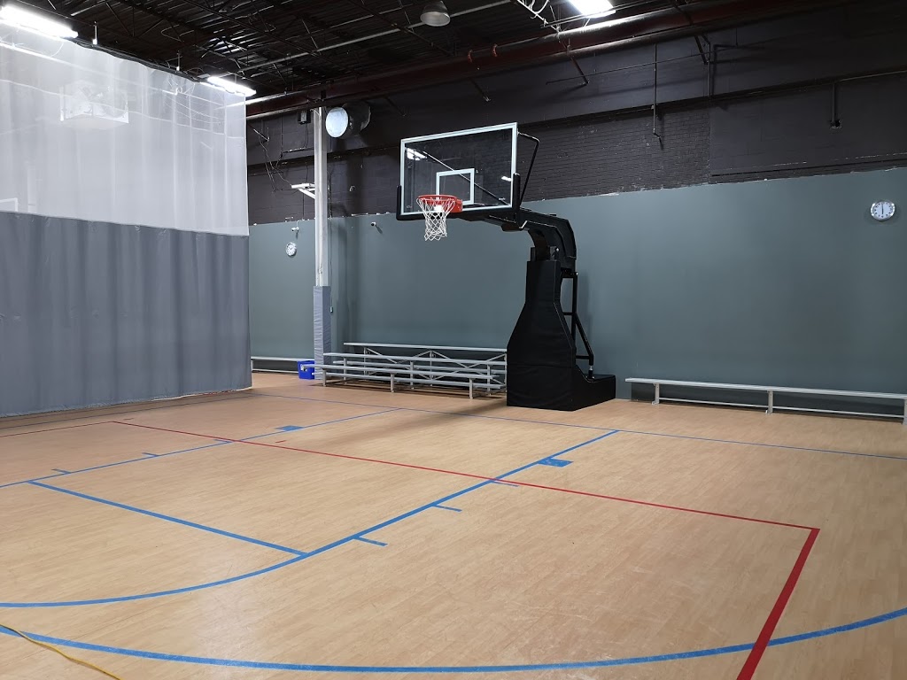 Z5 Courts | 5150 Dixie Rd, Mississauga, ON L4W 1E4, Canada | Phone: (416) 889-2854