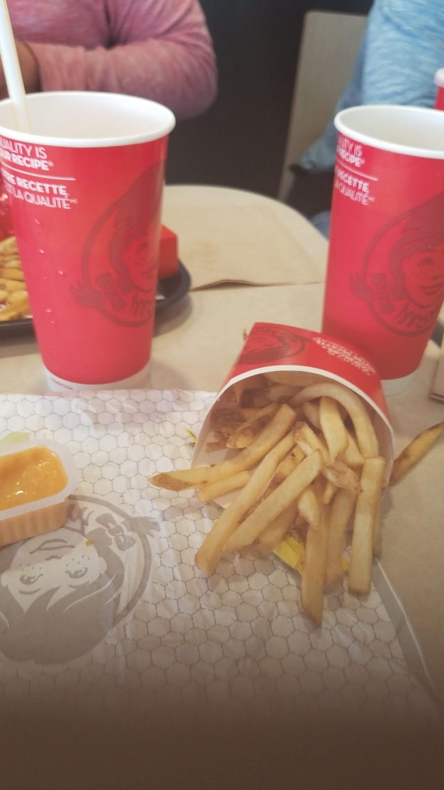 Wendys | 1530 North Service Rd W, Oakville, ON L6M 4A1, Canada | Phone: (905) 465-3989