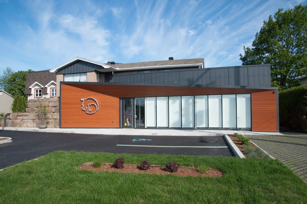 Veterinary Hospital Caouette and Rochon GP | 3630 Rue Saint-Pierre, Drummondville, QC J2B 6V2, Canada | Phone: (819) 395-4395