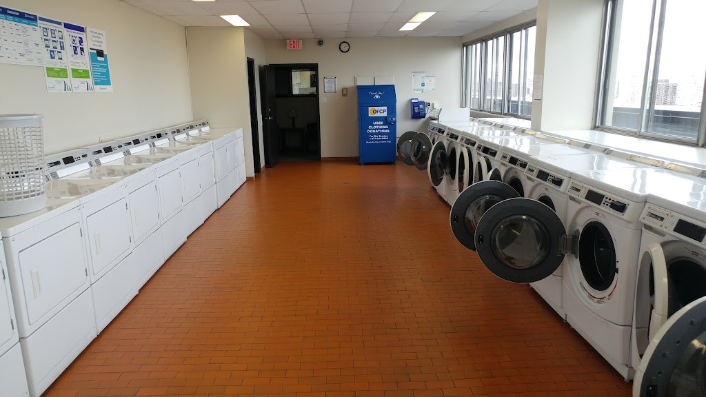 Elgin Square Apartments | 475 Elgin St, Ottawa, ON K2P 2E6, Canada | Phone: (613) 236-9981
