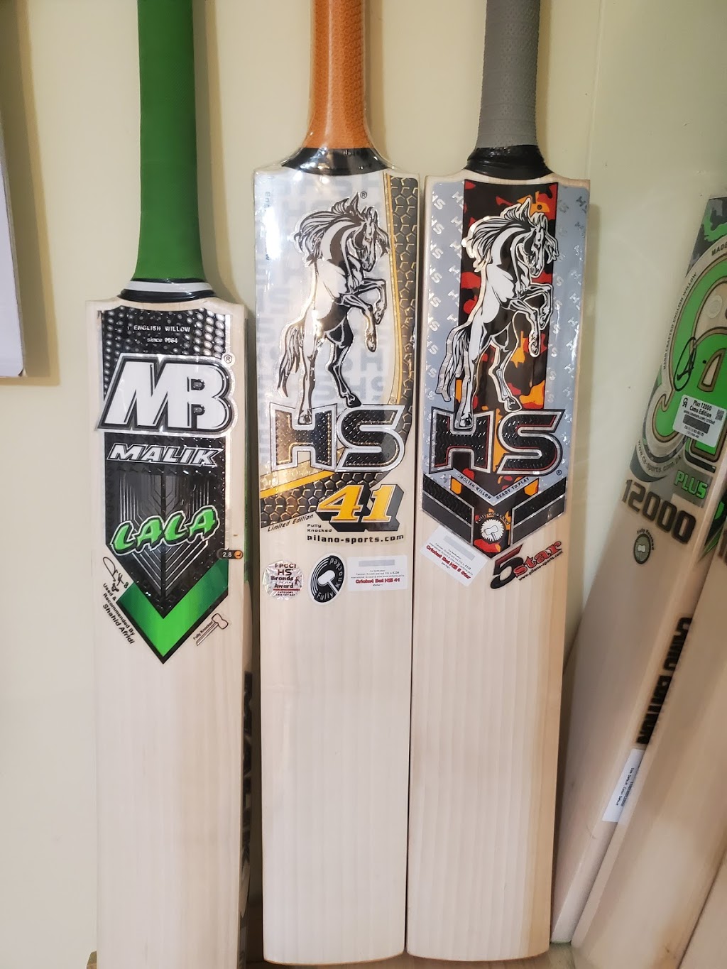 HASHIM SPORTS CANADA | 5003 Campbellville Rd, Milton, ON L0P 1B0, Canada | Phone: (416) 357-6434