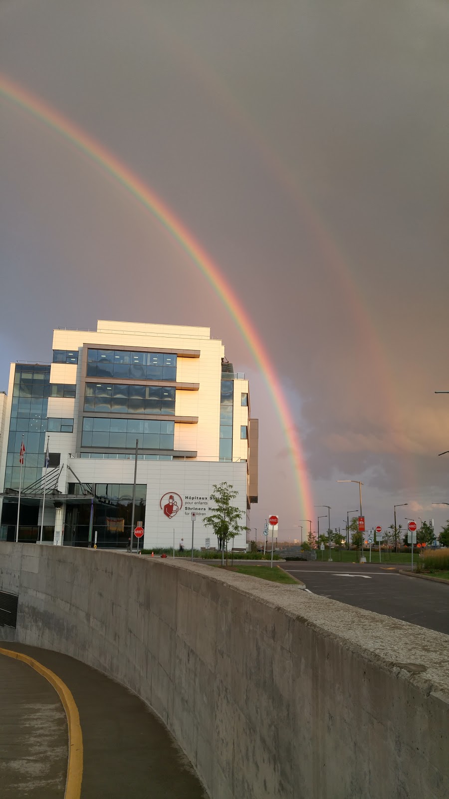 Hôpitaux Shriners Pour Enfants | 1003 Boulevard Décarie, Montréal, QC H4A 0A9, Canada | Phone: (514) 842-4464