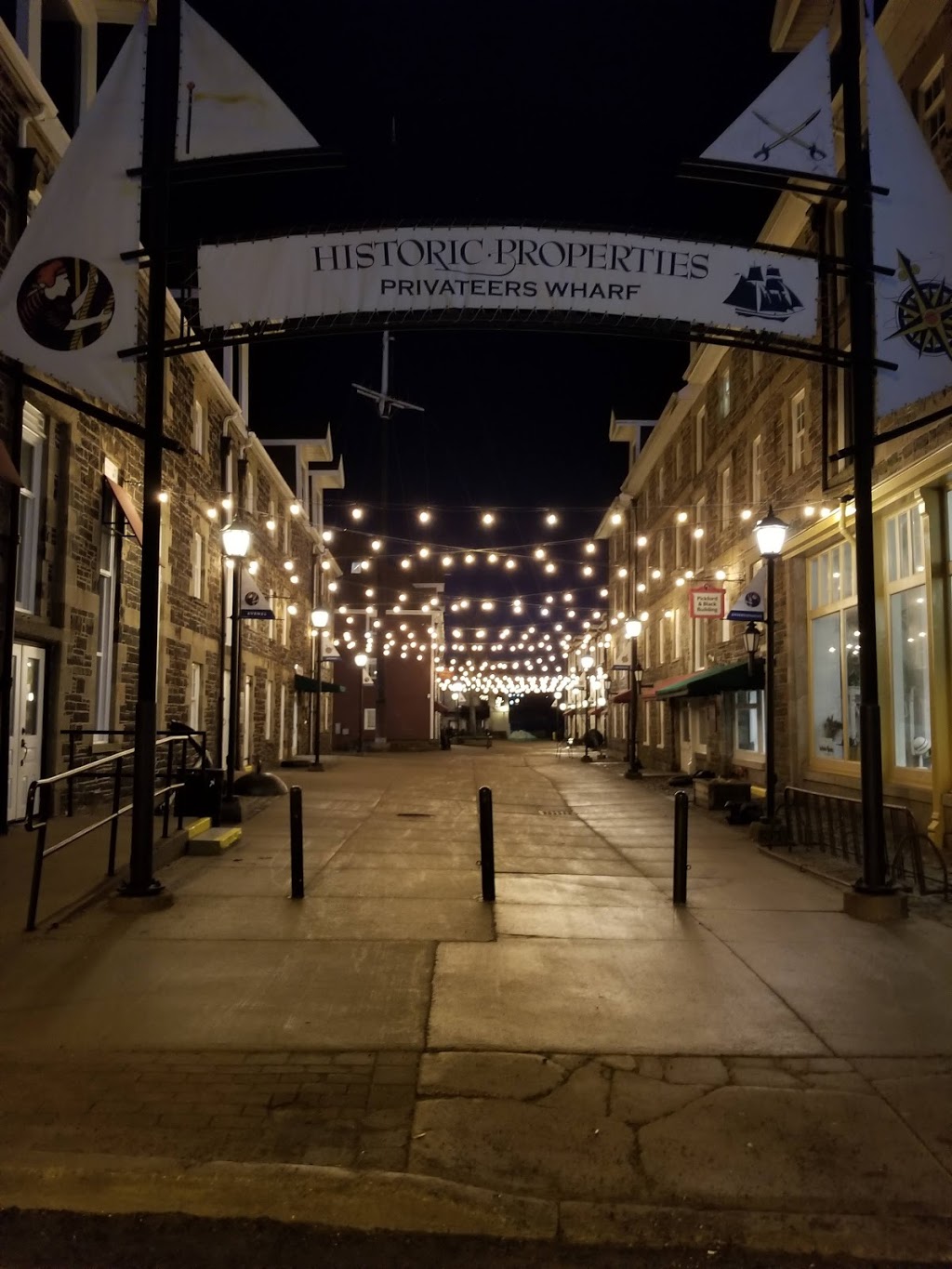 Historic Properties Market Mall | 1869 Upper Water St, Halifax, NS B3J 1S9, Canada | Phone: (902) 422-3077