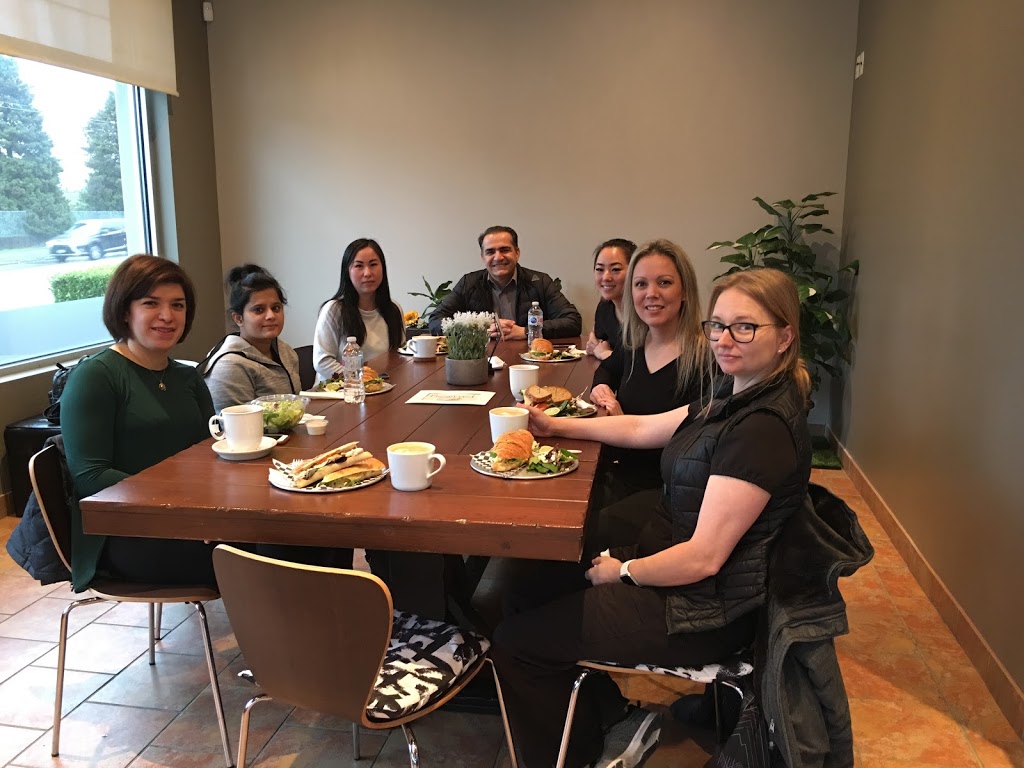 Burnaby Square Dental | 7885 6th St #210, Burnaby, BC V3N 3N4, Canada | Phone: (604) 526-2725