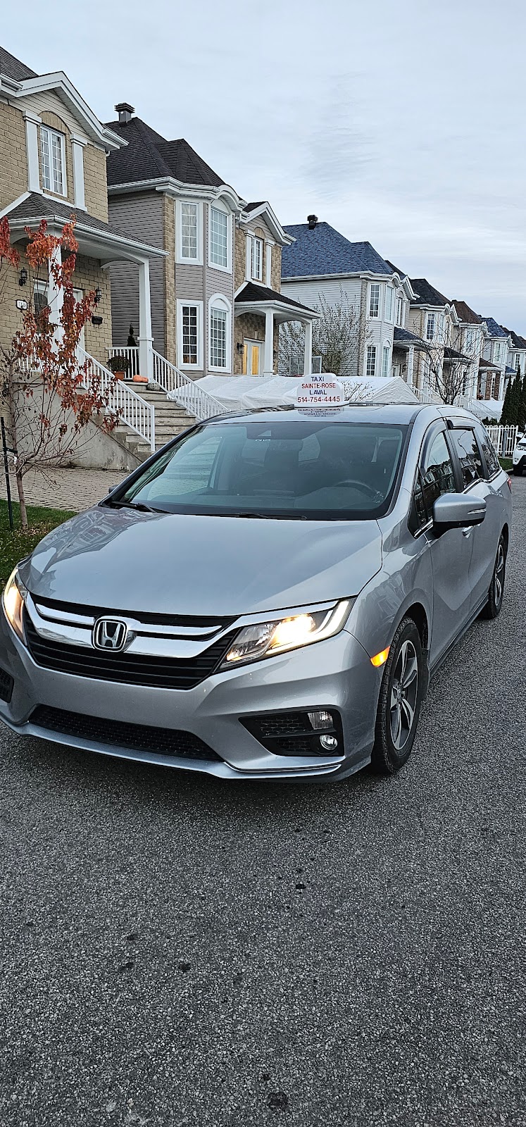 Taxi Sainte Rose Inc - Laval | 361 Rue Médard-Bourgault, Laval, QC H7L 5K5, Canada | Phone: (514) 754-4445