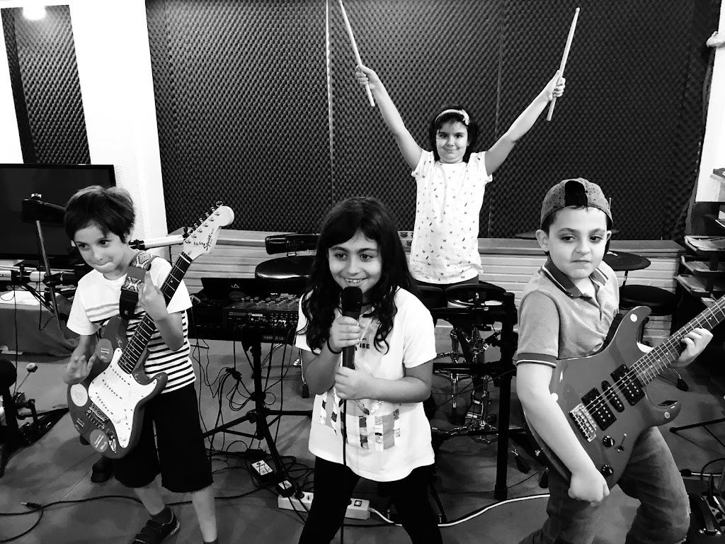 Plateau Music Center Inc | 2806 Silverberry Ct, Coquitlam, BC V3E 2S7, Canada | Phone: (604) 537-3428