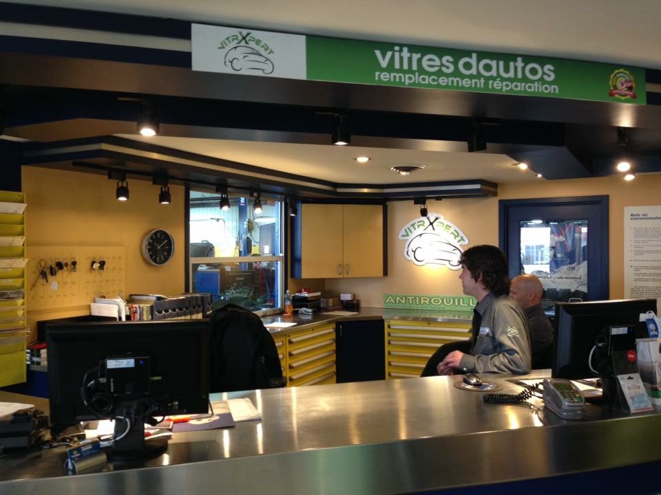 VitrXpert vitres dautos | Département VitrXpert, 2384 Rue Saint-Césaire, Marieville, QC J3M 1N9, Canada | Phone: (450) 460-7212