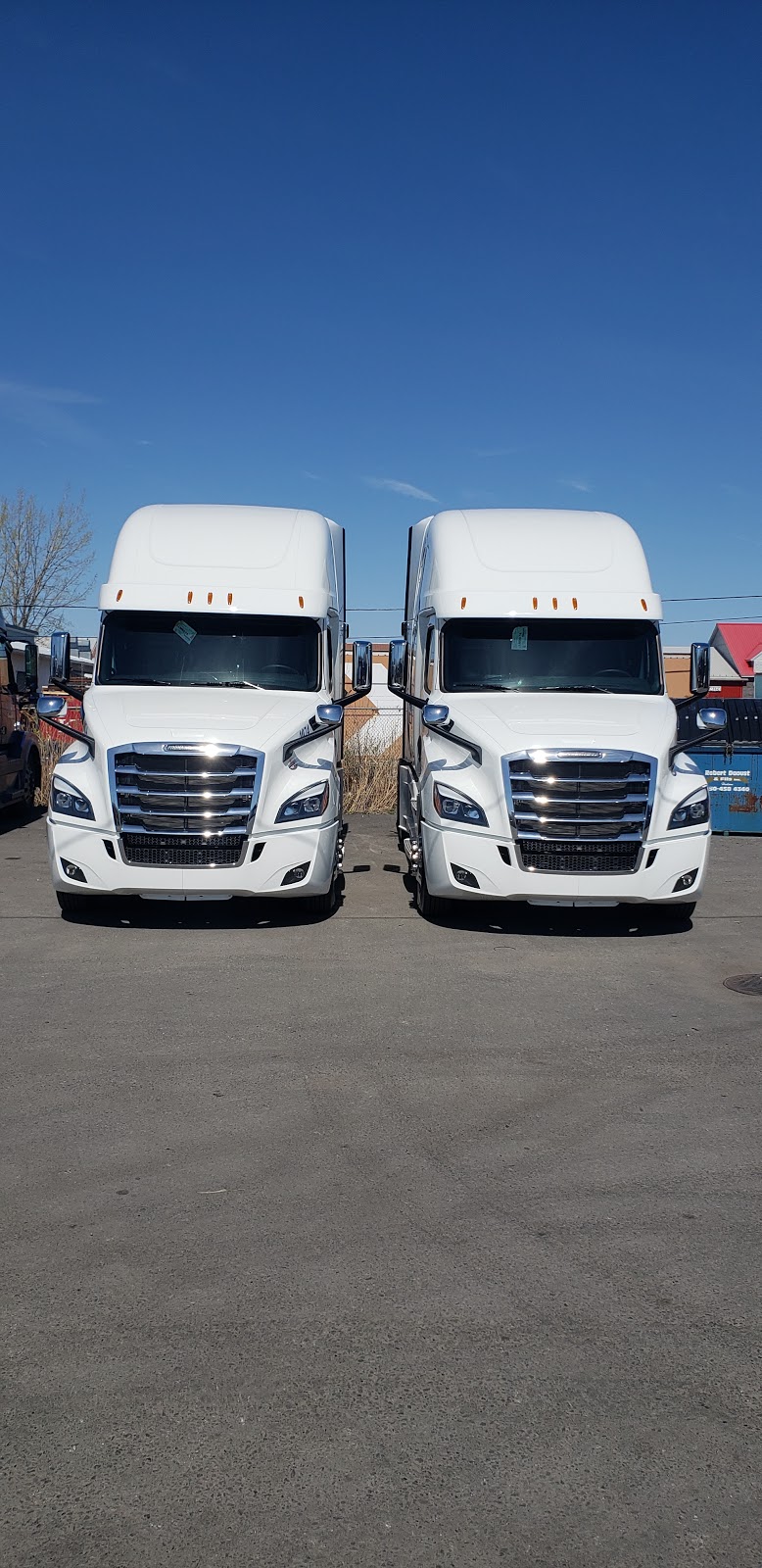 Real Transport | 1033 Rue Valois, Vaudreuil-Dorion, QC J7V 8P2, Canada | Phone: (450) 455-4545