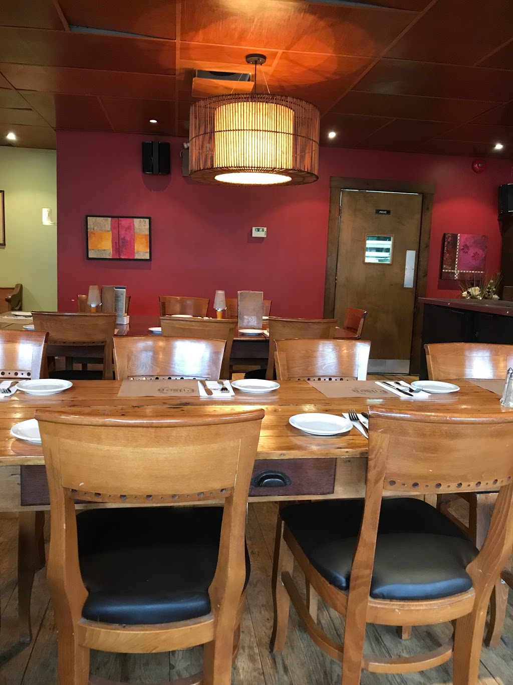 Pilsen Restaurant et Pub | 55 Rue Main, North Hatley, QC J0B 2C0, Canada | Phone: (819) 842-2971