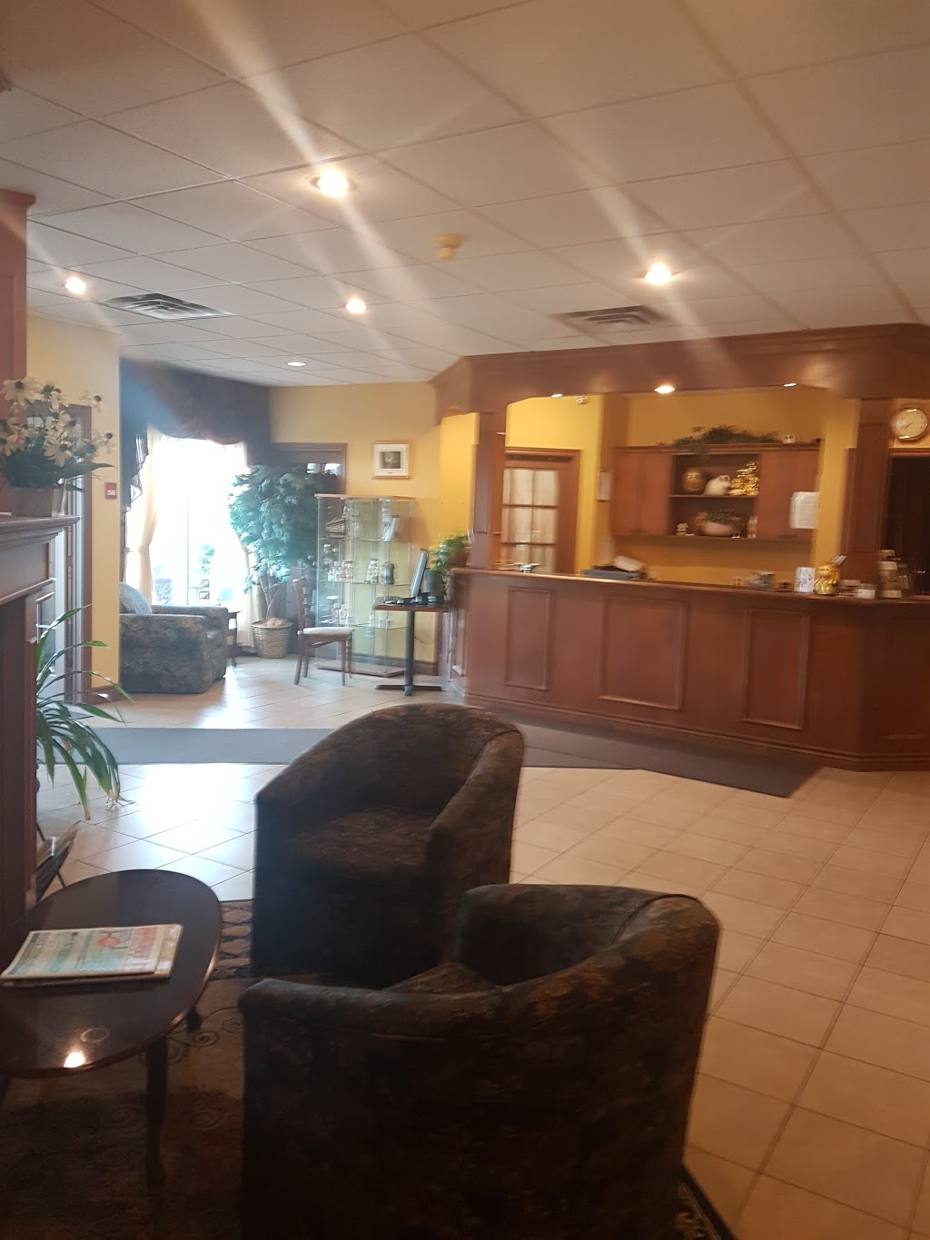 Hotel Le Mirador | 102 Rue Germain, Saint-Alphonse-de-Granby, QC J0E 2A0, Canada | Phone: (450) 375-7363