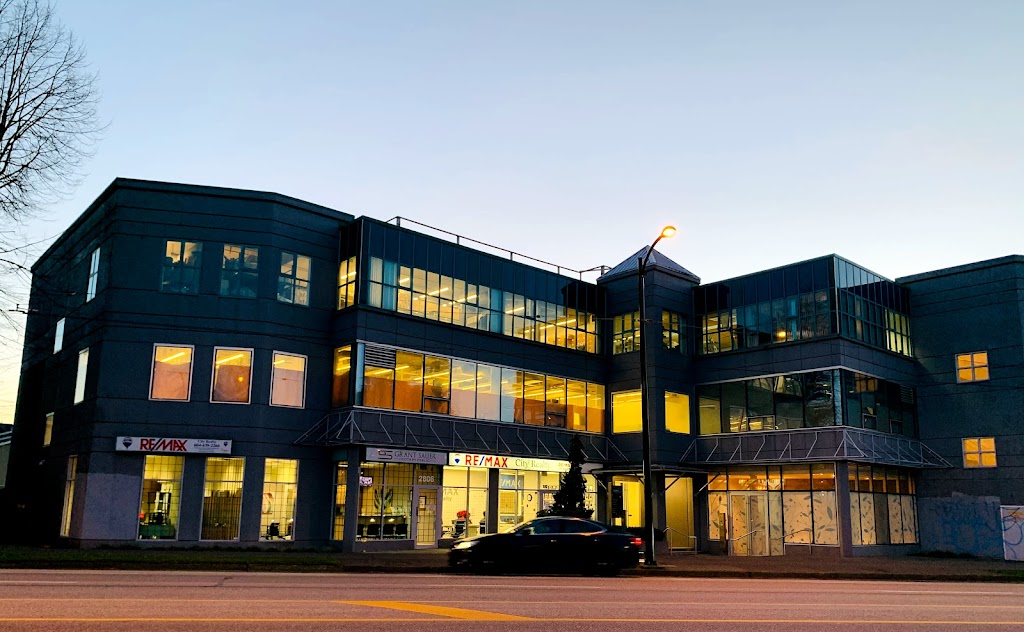 RE/MAX City Realty | 2806 Kingsway #101, Vancouver, BC V5R 5T5, Canada | Phone: (604) 439-2266