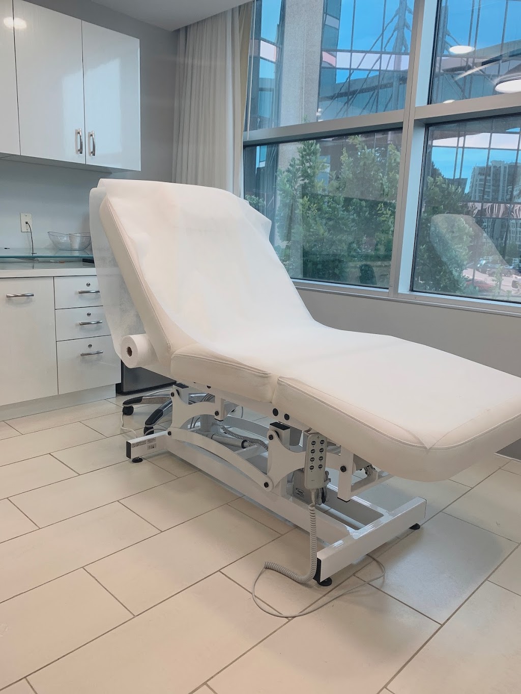 Mernov Medi Spa | 8500 Warden Ave, Markham, ON L6G 1A5, Canada | Phone: (905) 470-8522