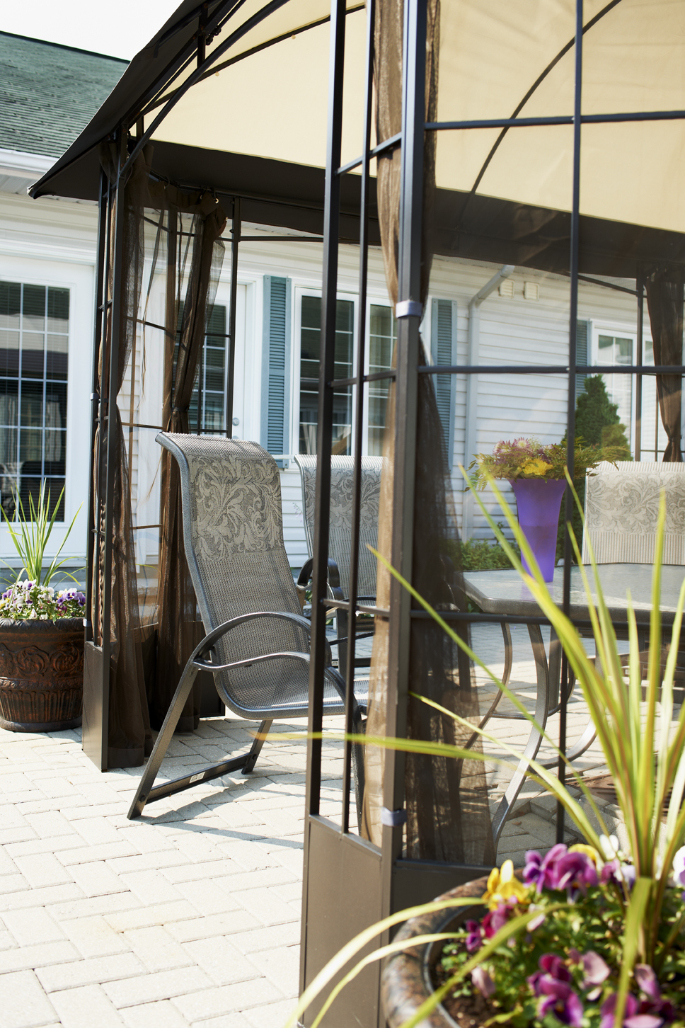 Revera Ogilvie Villa | 1345 Ogilvie Rd, Gloucester, ON K1J 7P5, Canada | Phone: (613) 742-6524