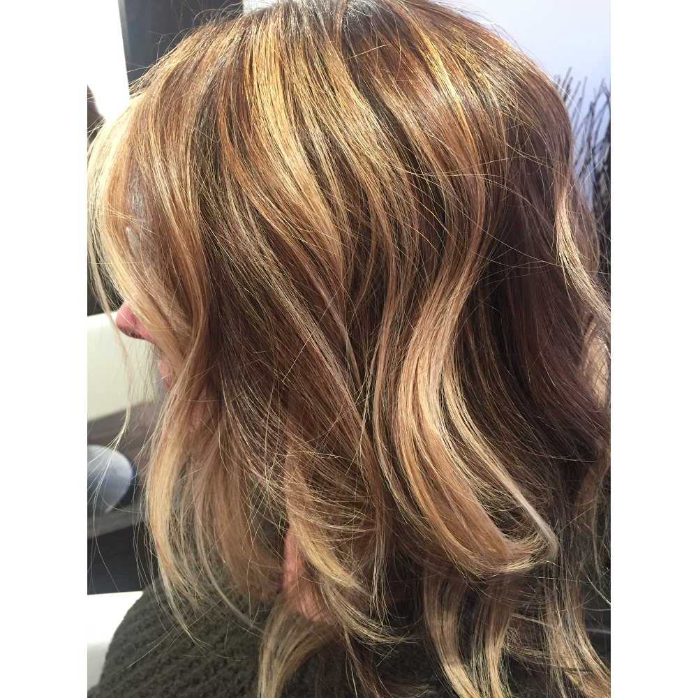 Nicoles Hair Studio | 2194 Queen St E, Toronto, ON M4E 1E6, Canada | Phone: (647) 746-4247