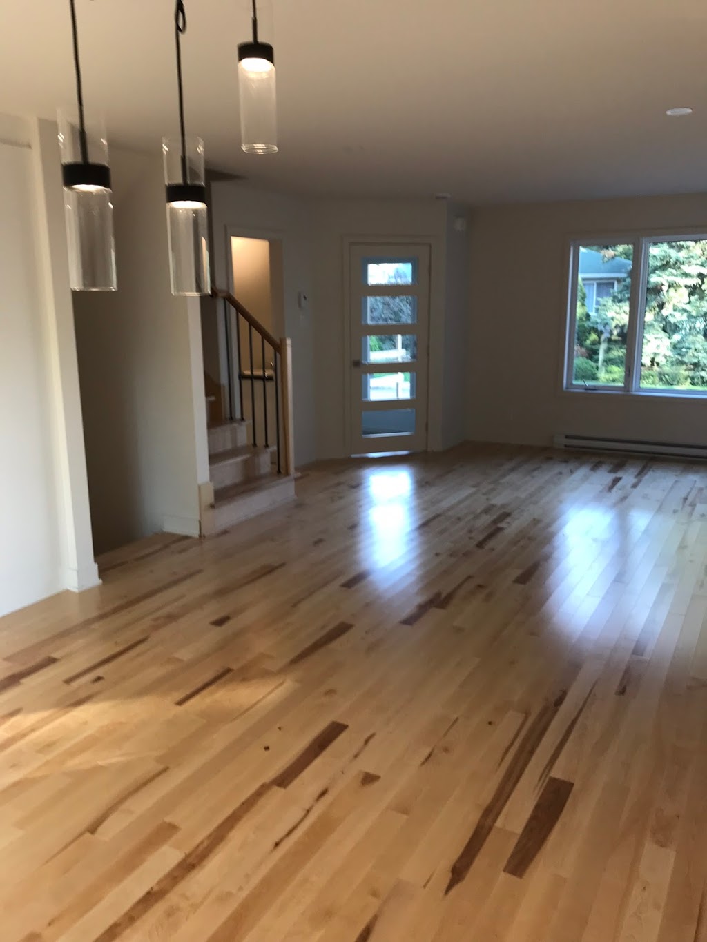 Solution Habitations | 5975 Rue de lENA, Saint-Hubert, QC J3Y 8Y9, Canada | Phone: (514) 927-5780