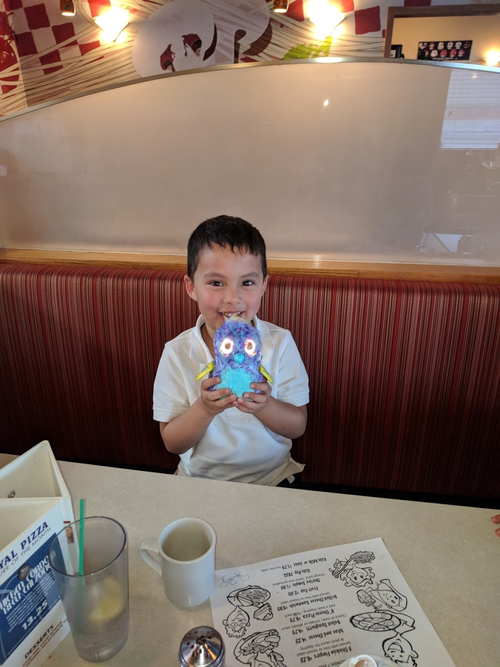 Royal Pizza | 590 Baseline Rd, Sherwood Park, AB T8H 1Y4, Canada | Phone: (780) 417-3000