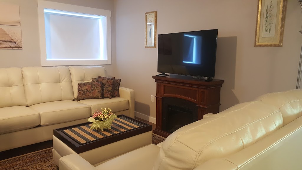 LADYSMITH OCEAN SUITES | 2-606 Farrell Rd, Ladysmith, BC V9C 1W9, Canada | Phone: (250) 924-0882