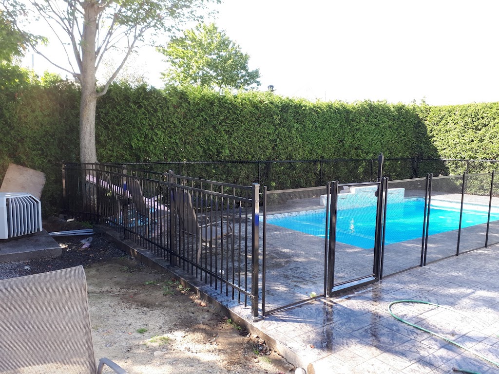 Clôture SoluNord | 128 Rue Larivière, Saint-Colomban, QC J5K 1E5, Canada | Phone: (514) 569-7729