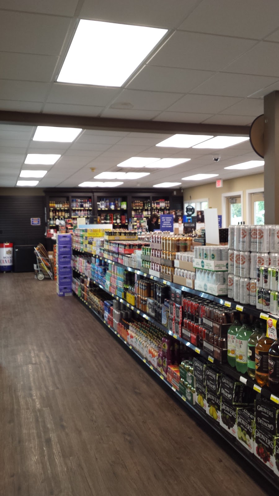 Riverside Inn | 56 N Shore Dr, Lake Cowichan, BC V0R 2G0, Canada | Phone: (250) 749-6373