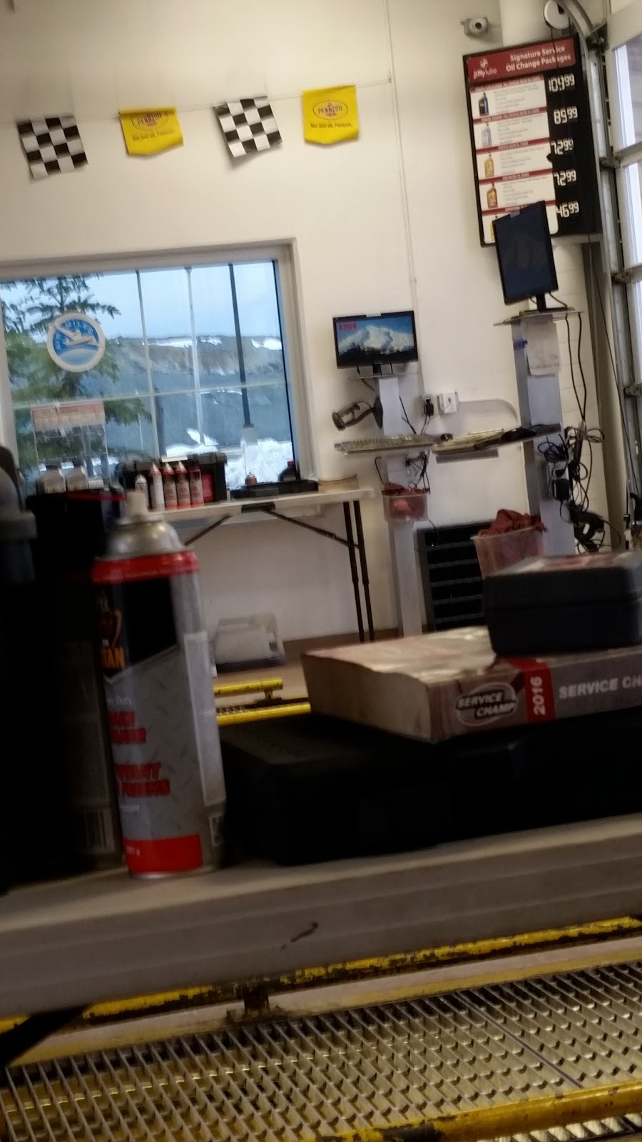Jiffy Lube | 30 Kiltearn Row, Dartmouth, NS B3B 0G8, Canada | Phone: (902) 481-7152