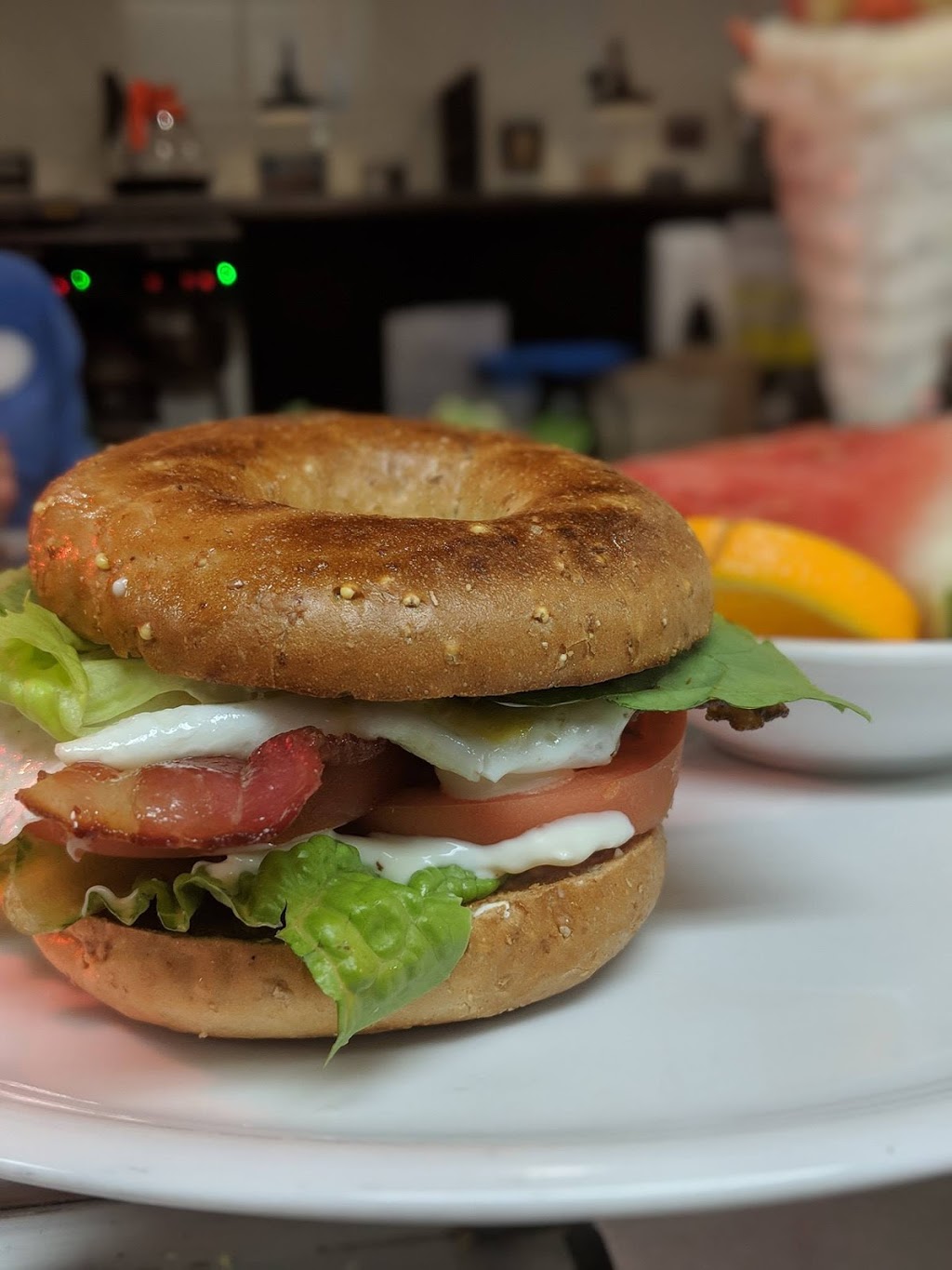 Eggsquis | 91 Route du Président-Kennedy, Lévis, QC G6V 6C8, Canada | Phone: (418) 833-3033