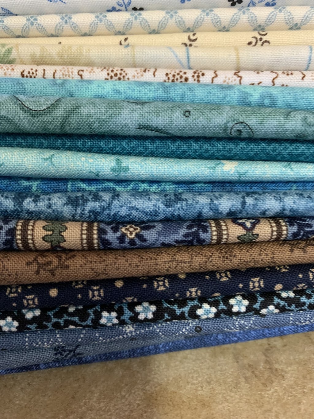 Quilters Curve | 39072 Combermere Rd, Combermere, ON K0J 1L0, Canada | Phone: (613) 756-6262