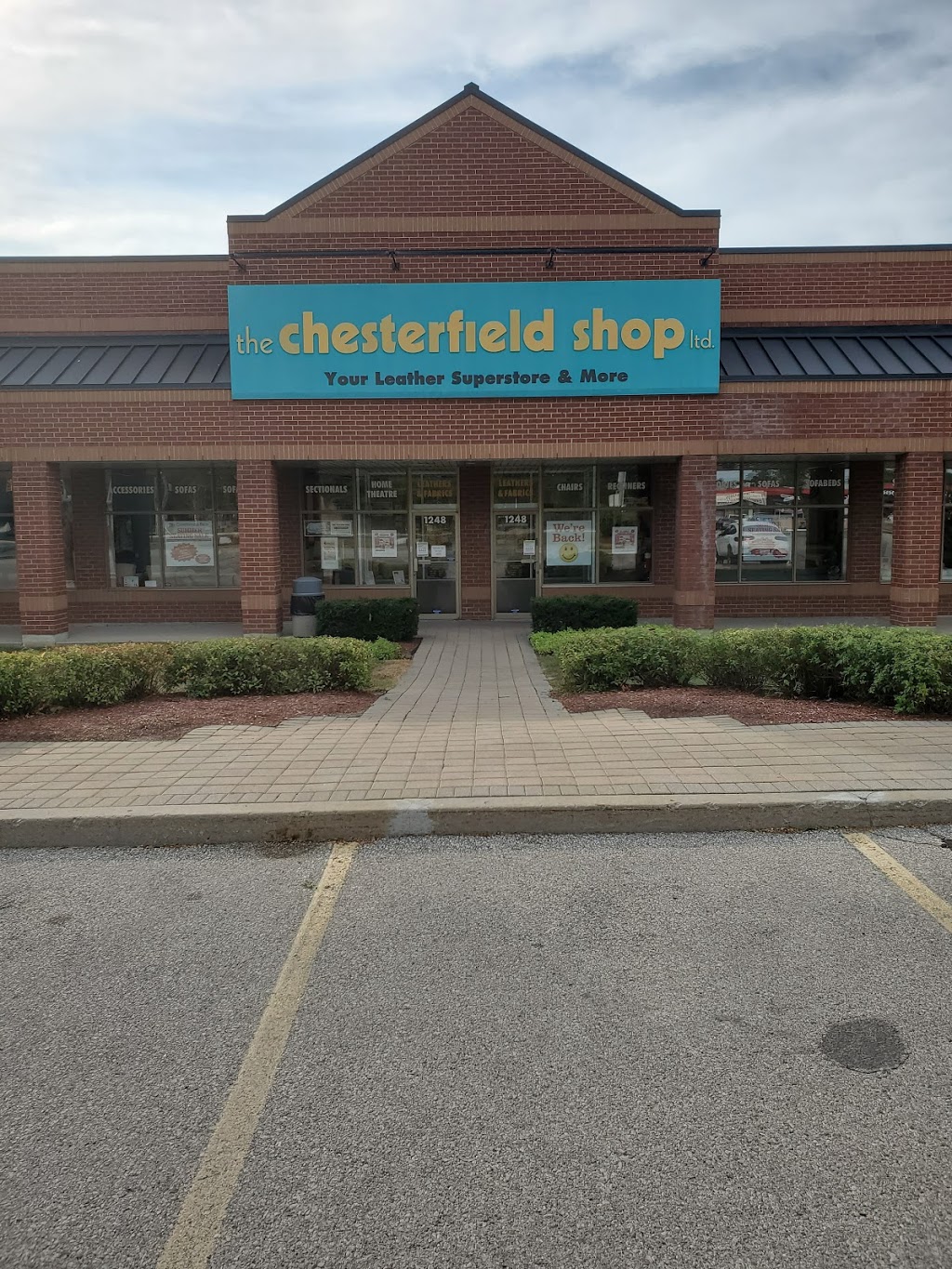 The Chesterfield Shop | 1248 Dundas St E, Mississauga, ON L4Y 2C1, Canada | Phone: (800) 721-0081