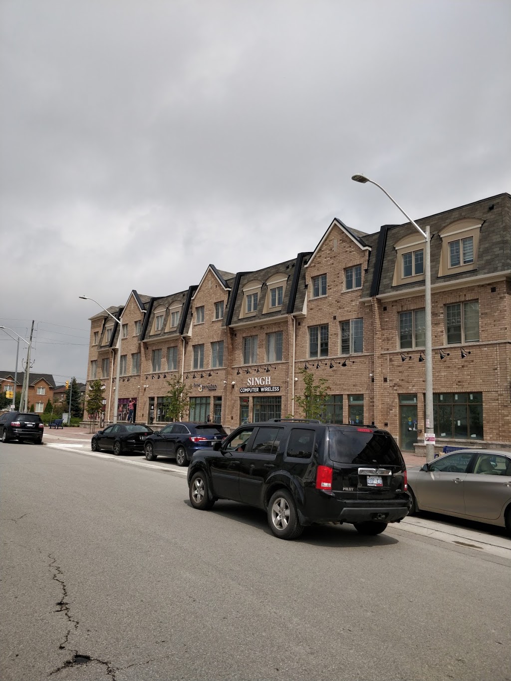 SINGH COMPUTER WIRELESS | 160 Davenfield Cir Unit # 2, Brampton, ON L6P 4M1, Canada | Phone: (647) 529-1800